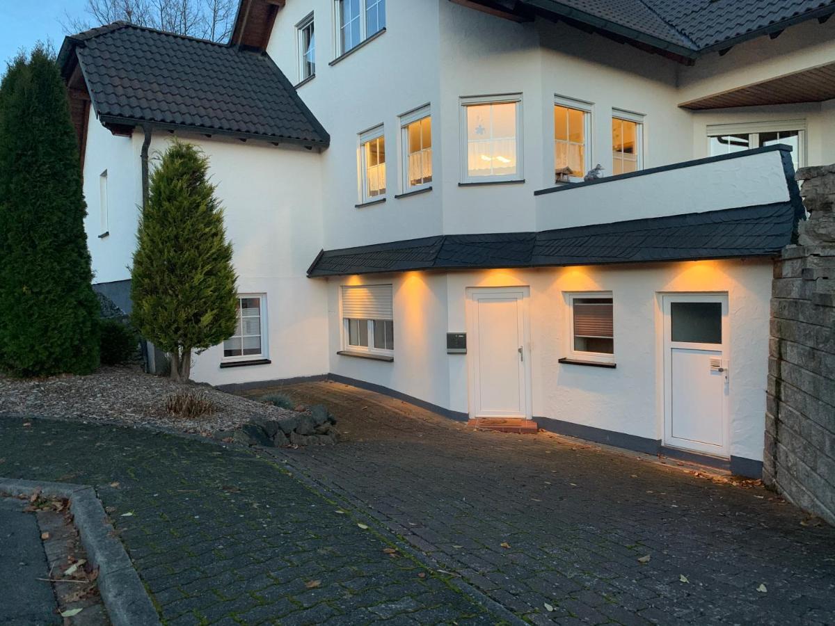 Aktiv-Ferienwohnung "Snow & Bike"- Zentral Zwischen Winterberg Und Willingen المظهر الخارجي الصورة